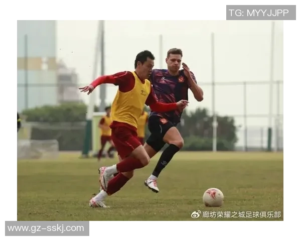 广州足球队的速度之谜:揭示球队背后的训练与战术秘密 广州足球队的速度之谜:揭示球队背后的训练与战术秘密