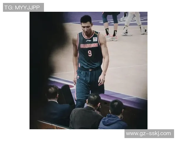 易建联将代表中国男篮参加奥运会备战,期待他再创辉煌 易建联将代表中国男篮参加奥运会备战,期待他再创辉煌