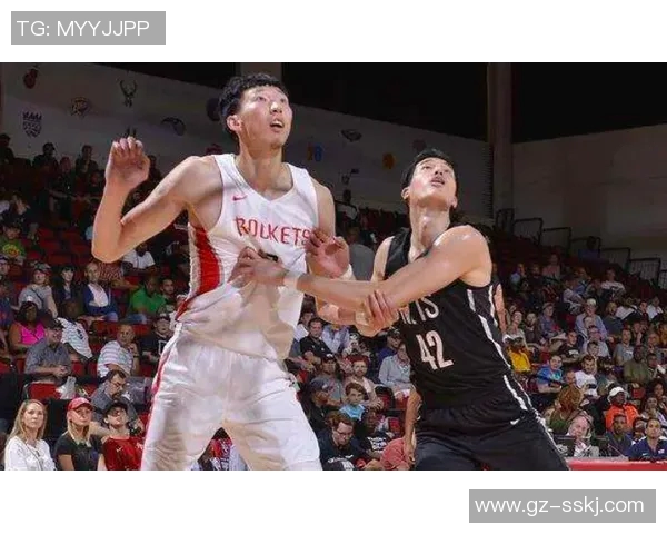 老大与姚明的篮球传奇对决与友谊的精彩瞬间回顾 老大与姚明的篮球传奇对决与友谊的精彩瞬间回顾